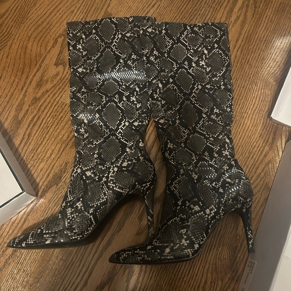 Steve Madden Black Snakeskin Heeled Boots